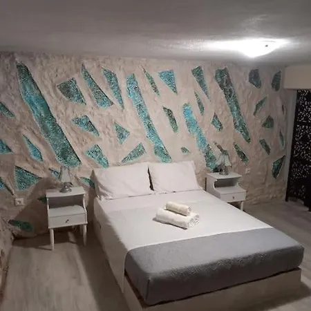 Marilia's Nest 아파트 Filótion